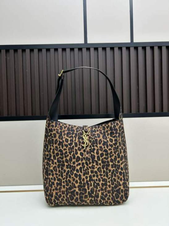 Picture of Saint Laurent Handbags _SKUfw216012564fw